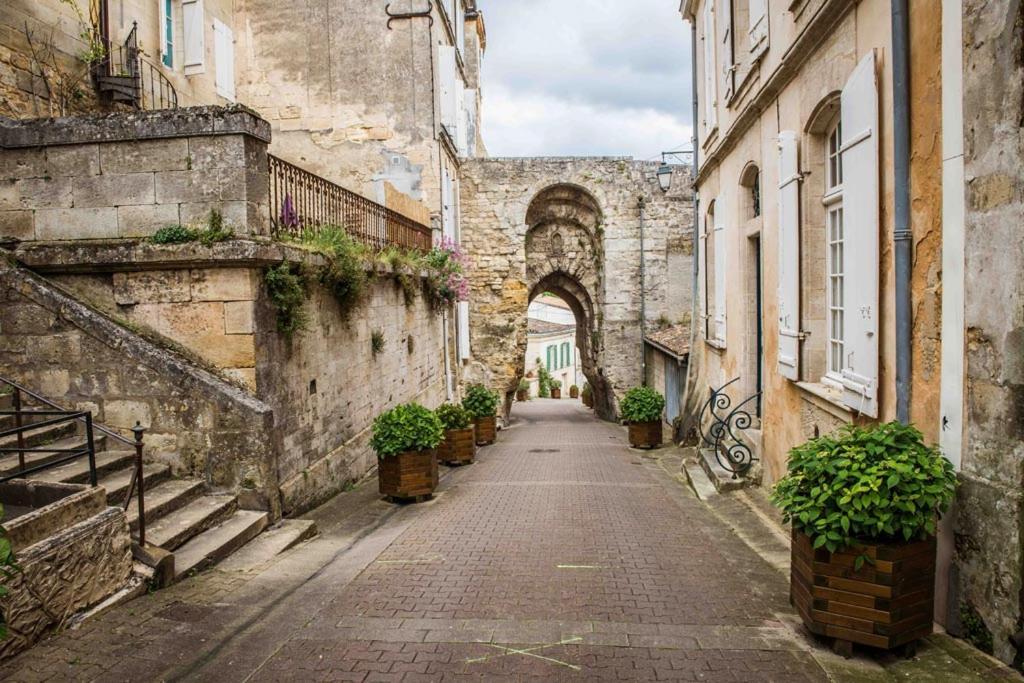 Bed and Breakfast La Vigne D'Or Teuillac Экстерьер фото