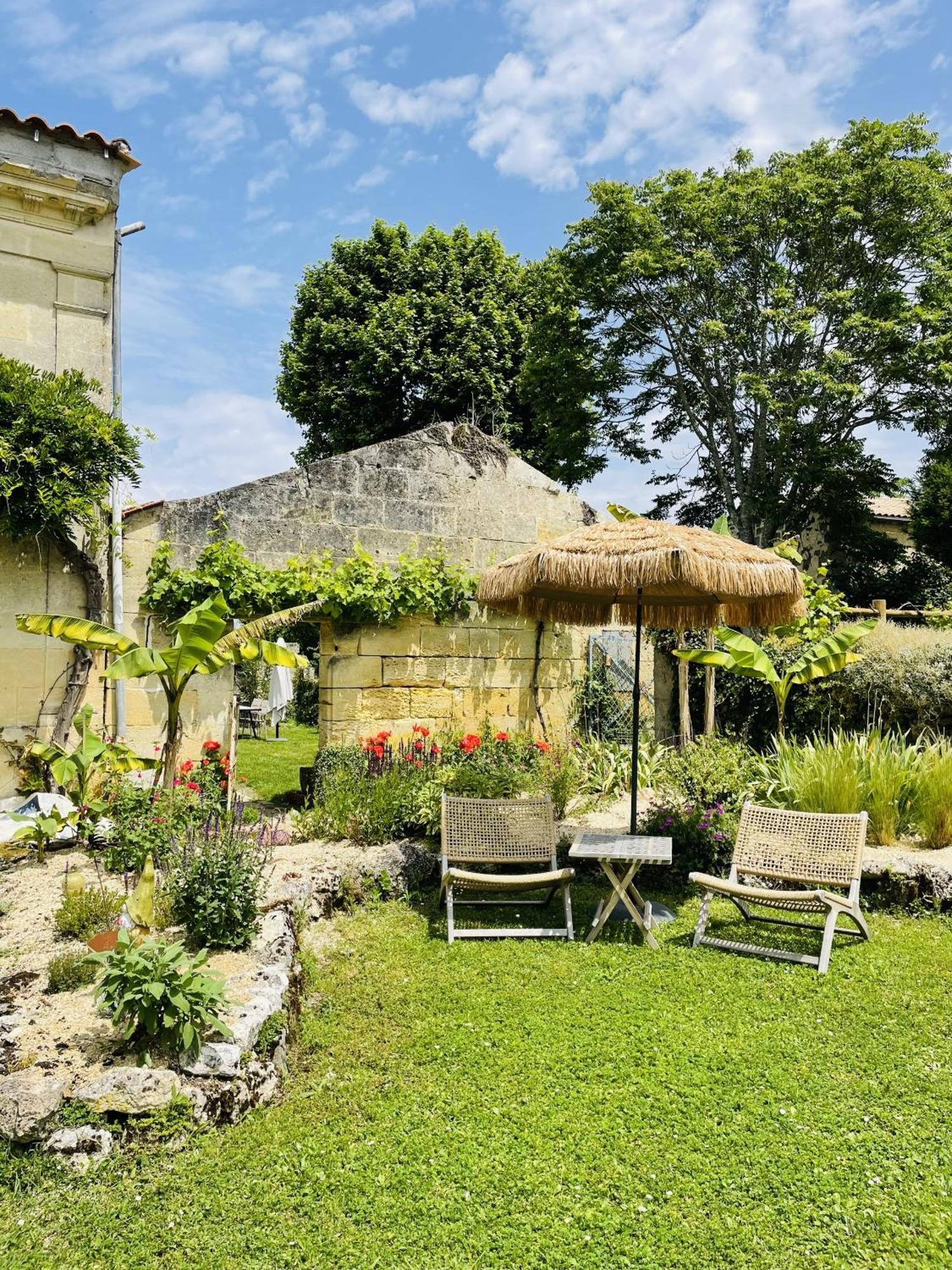 Bed and Breakfast La Vigne D'Or Teuillac Экстерьер фото
